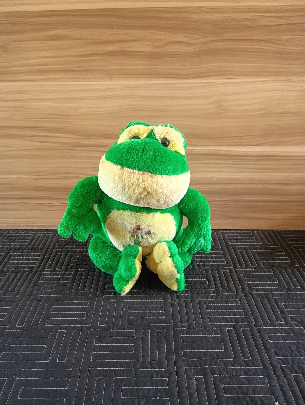 Russ Berrie Shining Stars Frog plush toy